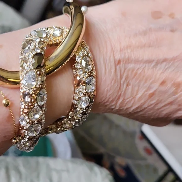 Atelier Swarovski Cuff size M with Brown, clear rhinestones & pearls never worn. - Picture 4 of 6